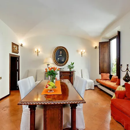 Town House - Treasurerome Collection Apartment