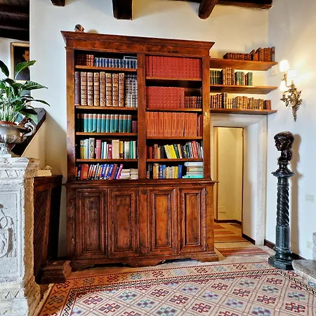 Town House - Treasurerome Collection Apartment