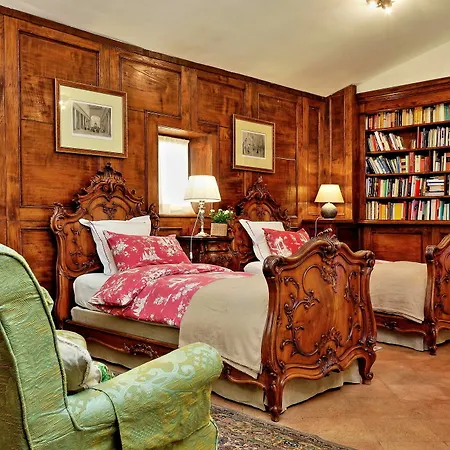 Town House - Treasurerome Collection